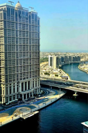 RH- Beautiful Canal View, Cozy studio near metro station